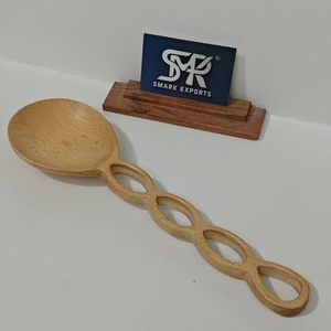 Cuillère de service élégante en bois de hêtre faite à la main, ustensile de cuisine décoratif en bois naturel avec manche artistique, écologique, pour les fêtes - Product Image 4