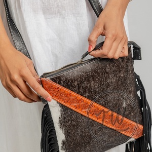 Bolsos cruzados Vintage de piel de vaca con estampado de Color en relieve para mujer - Product Image 3