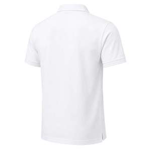 Chemise piqué unie basique pour homme à manches courtes en coton respirant coupe classique décontractée pour le golf avec logo frontal - Product Image 2