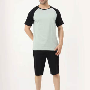 Ensemble de shorts d'été pour hommes, style tendance avec poches, résistant à la transpiration, facile à porter, look stylé - Product Image 1