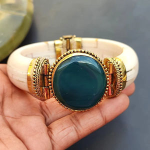 Pulsera de Metal Hecha a Mano, Estilo Vintage, Ecológica, Artesanía Romántica de la India, Ideal para Regalos de Bienvenida - Product Image 6