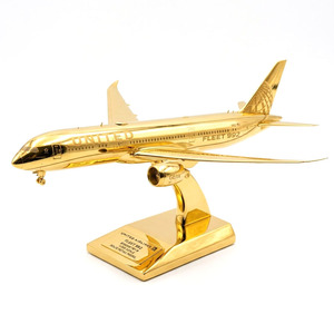 ของที่ระลึก ของขวัญ ที่ทับกระดาษแบบกำหนดเอง รูปปั้นโลหะ 3 มิติขนาดเล็ก รูปเครื่องบินสายการบิน สำหรับวางบนโต๊ะ - Product Image 2
