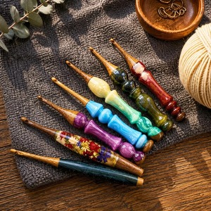 Resin And Wooden <b>Crochet</b> <b>Hooks</b> <b>Set</b> Multicolor Lightweight Comfortable Grip Durable For Knitting <b>Crochet</b> And DIY Yarn Crafts - Product Image 1