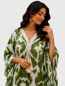 Robe kimono en mousseline de soie verte à imprimé géométrique pour femme, manches 3/4, longue et fluide, idéale comme paréo de plage - Product Image 5