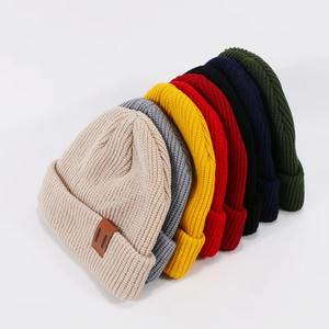 Bonnet tricoté personnalisé en mélange de laine, chaud pour l'hiver, avec logo brodé, OEM, marque privée, vente en gros - Product Image 4