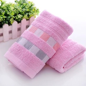 Toallas de Mano al por Mayor, de Algodón Premium, Alta Densidad, Suaves, Absorbentes, de Secado Rápido, para Baño, OEM, Personalizadas, Suministro al por Mayor, Diseño a Cuadros Rosa - Product Image 2