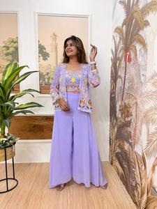 Ensemble trois pièces prêt-à-porter pour femme, style indo-occidental : veste koti brodée Georgette, chemisier cousu et pantalon palazzo élastique. - Product Image 4
