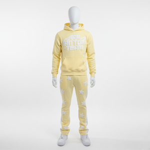 Ensemble de survêtement personnalisé pour homme en molleton de coton jaune épais avec broderie chenille, patch étoile et impression en relief - Product Image 2
