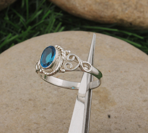 Bague ovale en topaze bleue naturelle, taille brillant, en argent sterling 925, bague de mariage classique pour femme - Product Image 2