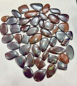Zarinite Naturelle Russe de Haute Qualité, Pierre Précieuse en Vrac, Cabochon Certifié par un Certificat Tierce Partie pour la Fabrication de Bijoux - Product Image 1