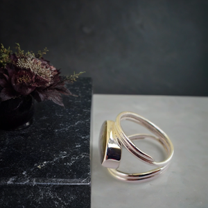 Anillo de piedras preciosas de turmalina verde de Plata de Ley 925, tamaño 8, ajuste de canal, forma elegante para compromiso y fiestas - Product Image 1