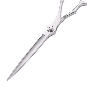 กรรไกรตัดผมมืออาชีพคุณภาพสูง ขนาด 6.5 นิ้ว ผลิตจากเหล็กกล้าไร้สนิมญี่ปุ่น 4Cr13 ด้ามจับยางสำหรับคนถนัดขวา 28 ฟัน - Product Image 4