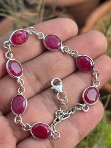 กำไลข้อมือทับทิมทรงรีประดับขอบเงินแท้ งานแฮนด์เมด เครื่องประดับอัญมณีสำหรับผู้หญิง เครื่องประดับชั้นดี - Product Image 6