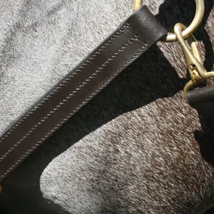 Venta al por mayor: Equipo ecuestre de cuero duradero, impermeable, tipo halter, para carreras de caballos. - Product Image 4