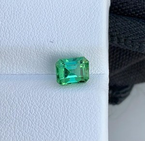 Turmalina Verde Corte Esmeralda, Gema Suelta Natural de Calidad para Joyería, Certificada - Product Image 2