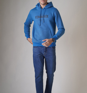 Sweat-shirt à capuche côtelé personnalisé pour homme, coupe ajustée, en coton respirant, confortable, pour usage décontracté, fourni par le fabricant OEM - Product Image 4