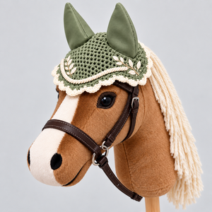 Bonnet élégant pour cheval de compagnie, conçu pour un port facile avec un matériau doux, un ajustement confortable et un aspect ludique. - Product Image 4