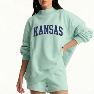 Conjunto a juego para mujer con top de cuello simulado y pantalones cortos, cómodo, cálido, de ajuste relajado, elegante, colección para uso diario. - Product Image 1