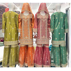 Traje Sharara con Bordado Pesado y Trabajo Jarkan para Mujer, para Bodas, Festivales y Fiestas, Ropa India a Precio Económico - Product Image 2