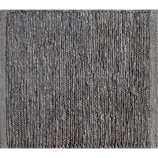 Gris oscuro