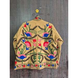 เสื้อแจ็คเก็ตปักลายซูซานีผ้ากำมะหยี่ งานแฮนด์เมดสไตล์วินเทจสำหรับผู้หญิง - Product Image 1