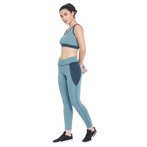 Ensemble de sport pour femmes de qualité supérieure, vêtements de fitness sans coutures, leggings de sport, ensemble de vêtements de sport pour femmes avec rembourrage push-up - Product Image 4