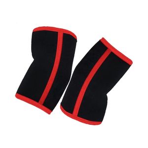 Manguito de compresión para codo con ribete rojo para levantamiento de pesas, entrenamiento de fuerza, rendimiento en el gimnasio, soporte de neopreno, fabricante - Product Image 1