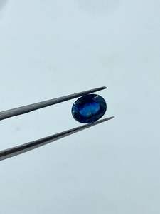 พลอยไคยาไนต์สีน้ำเงินเข้มคุณภาพสูง 1.59 กะรัต รูปไข่ขนาด 6x8 มม. สำหรับทำเครื่องประดับ - Product Image 4
