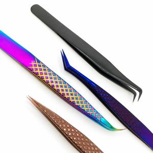 Pinces à cils en acier inoxydable de qualité supérieure personnalisées avec pointe inclinée, durables et écologiques, outils professionnels pour sourcils - Product Image 1