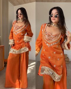 Conjunto Premium Fendy de Kurti y Sharara con Bordado de Espejo y Dupatta – Colección Festiva en NUEVO DISEÑO 2026 - Product Image 2
