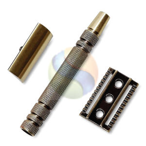 Maquinilla de Afeitar de Seguridad Profesional de Alta Calidad con Doble Hoja de Acero Inoxidable y Mango Largo para Hombres - Product Image 4