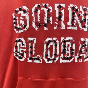 Sweat-shirt à capuche rouge Going Global unisexe en coton molletonné, pull décontracté avec poche avant et imprimé lettres - Product Image 3