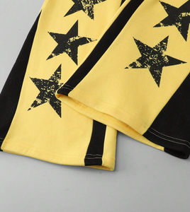 Chándal personalizado para hombre con estampado DTG, sudadera de felpa 100% algodón con hombros caídos y pantalones a juego, perfecto para la moda urbana. - Product Image 6