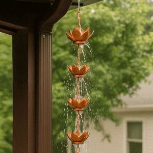 Cadena de lluvia de metal duradera para drenaje de agua de lluvia intensa con construcción robusta y uso duradero en jardines exteriores - Product Image 1