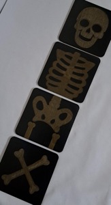 Ensemble de sous-verres à thème squelette pour Halloween, décoration de table effrayante et idéal pour les bars, cafés et les fêtes à thème - Product Image 3