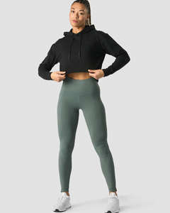 Hoodie noir uni pour femme, anti-plis, respirant, idéal pour la gym et les activités sportives, fabriqué sur mesure. - Product Image 4