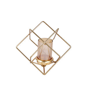 Porte-bougie géométrique en métal doré avec insert en verre, lanterne décorative pour bougie chauffe-plat, décoration intérieure et centre de table - Product Image 1