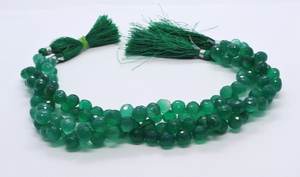 Cuentas facetadas de ónix verde natural de 7-8 mm, cuentas facetadas de ónix verde tipo briolette, gotas de ónix verde para joyería - Product Image 3