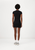 Robe moulante côtelée à manches courtes de qualité supérieure, coupe ajustée, mini-robe, production sous marque privée