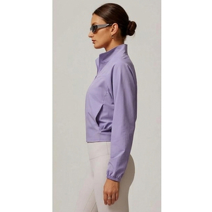 Veste de sport courte personnalisée haut de gamme pour femme – Ensemble coupe-vent athlétique léger et souple à fermeture éclair intégrale de qualité supérieure - Product Image 3