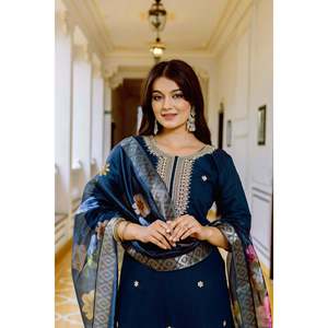 Conjunto de traje de viscosa Chanderi bordado para mujer - Product Image 4