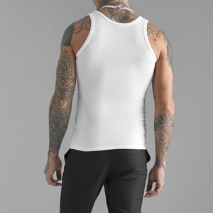 Débardeur de compression personnalisé pour homme en polyester-coton respirant, séchage rapide, écologique, pour la gym et le fitness - Product Image 4