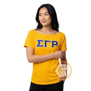 T-shirt de sororité pour femmes GREEK TREASURES Sigma Gamma Rho en jersey 100 % coton, col profond, brodé, été, vente en gros - Product Image 1