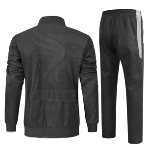 Conjunto deportivo moderno para hombre, tela resistente, perfecto para gimnasio, entrenamiento físico, correr y uso casual. - Product Image 3