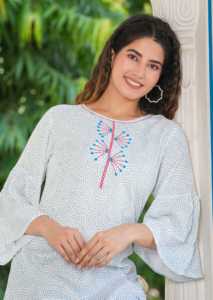 Blusa Blanca de Rayón para Mujer, con Bordado Geométrico, Corte Regular, Mangas Tres Cuartos y Cuello Redondo, Estilo Casual Global - Product Image 4