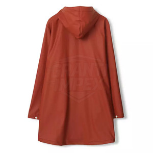 Vente en gros de manteaux à capuche pour hommes de haute qualité, respirants, écologiques, avec logo personnalisé imprimé, grandes tailles, vente directe d'usine - Product Image 2