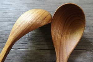Cuillère de service à long manche en bois d'olivier naturel de qualité supérieure, accessoire de cuisine en bois artisanal, outil de cuisson durable et respectueux de l'environnement - Product Image 6