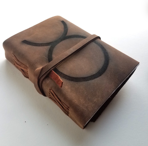 Journal en cuir personnalisé avec signe du zodiaque, 5" x 7", journal en cuir vierge avec choix de papier ligné ou non ligné - Product Image 2