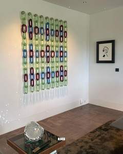 Décoration Murale de Luxe en Résine Verte, Art Mural en Chaîne, Écran Suspendu en Acrylique, Panneau de Séparation d'Intérieur, Vente en Gros et Exportation - Product Image 4