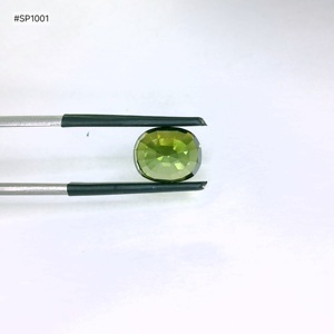 พลอยทัวร์มาลีนสีเขียวอ่อนทรงหมอน 5.39 กะรัต เกรด 3A เจียระไนแบบเหลี่ยม สีเขียวอ่อน โทนสีนุ่มนวล ผิวสะอาด เหมาะสำหรับทำจี้เครื่องประดับ - Product Image 1